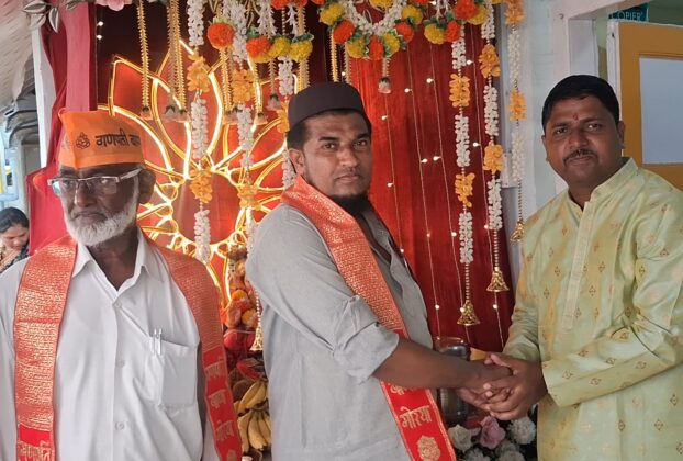 घोलवड पोलीस ठाण्यात गणेशोत्सवातून सामाजिक एकतेचा संदेश